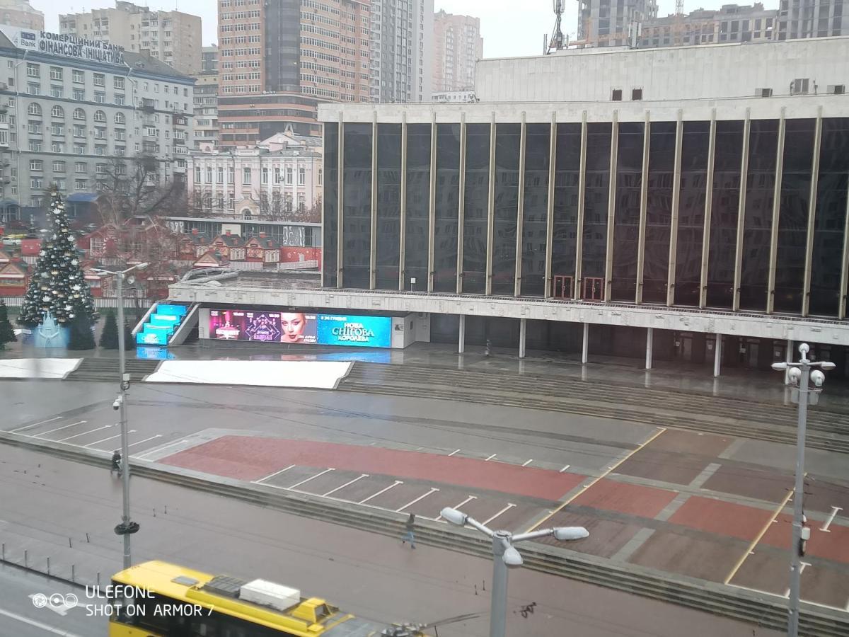 Двухкомнатная Квартира С Видом На Дворец Украина Kiev Eksteriør billede